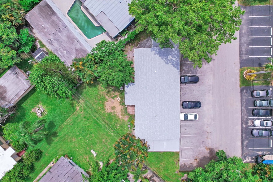 More Photos Of 1100 NE 18th Ct, Fort Lauderdale Apartments For Sale