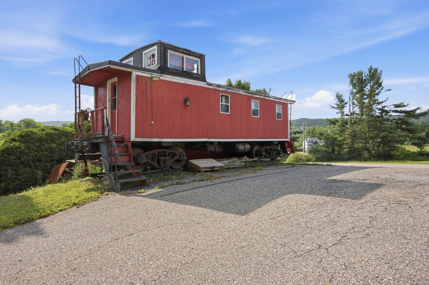 More Photos Of E13887 Highway DL, Merrimac Specialty For Sale