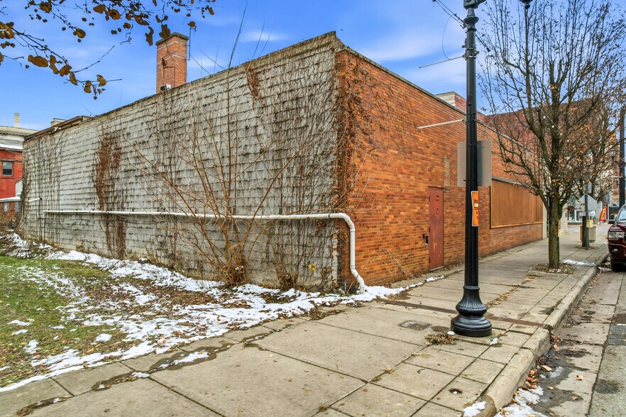 More Photos Of 501-505 Market St, East Liverpool Storefront For Sale