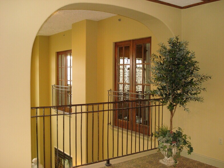 More Photos Of 1531 E Bradford Pky, Springfield Medical For Sale