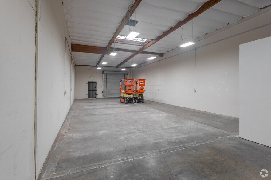 More Photos Of 30139 Industrial Pky SW, Hayward Research And Development For Lease