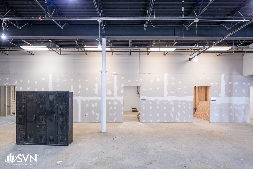 More Photos Of 514 N Main St, Nicholasville Freestanding For Lease