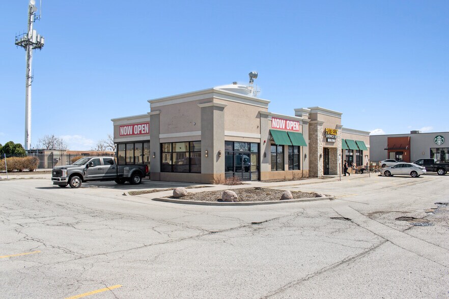 More Photos Of 1551 Busse Rd, Elk Grove Village Fast Food For Sale