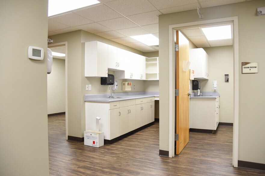 More Photos Of 1635 Highway 31, Hartselle Medical For Lease