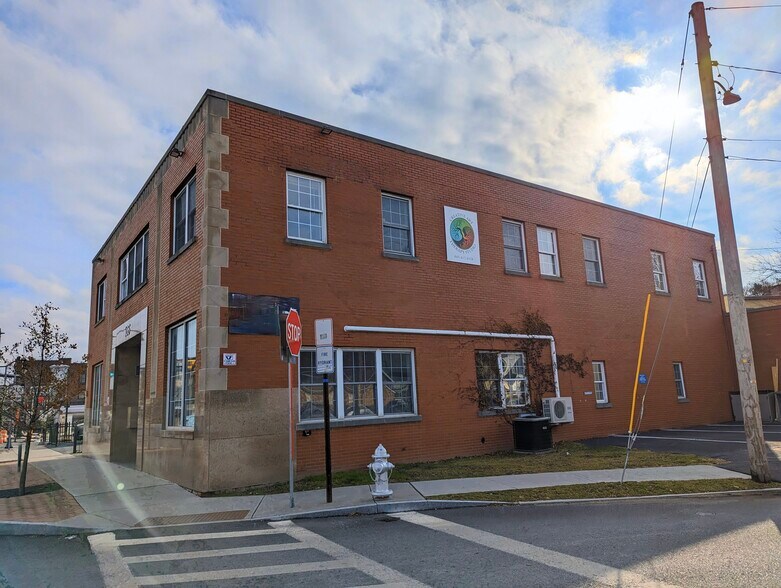More Photos Of 635 Broadway, Kingston Office Residential For Lease