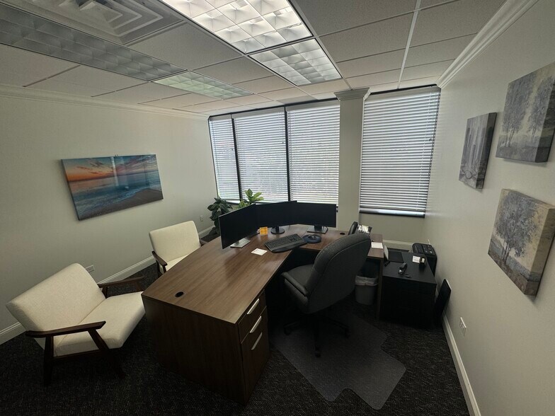 More Photos Of 2215 3rd St S, Jacksonville Beach Office For Lease