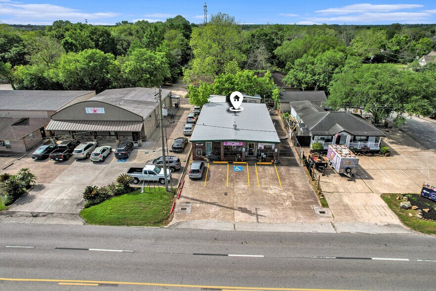 More Photos Of 4214 W Broadway, Pearland Freestanding For Sale