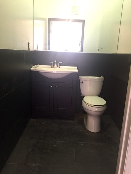 More Photos Of 42 Avenue B, New York Apartments For Lease