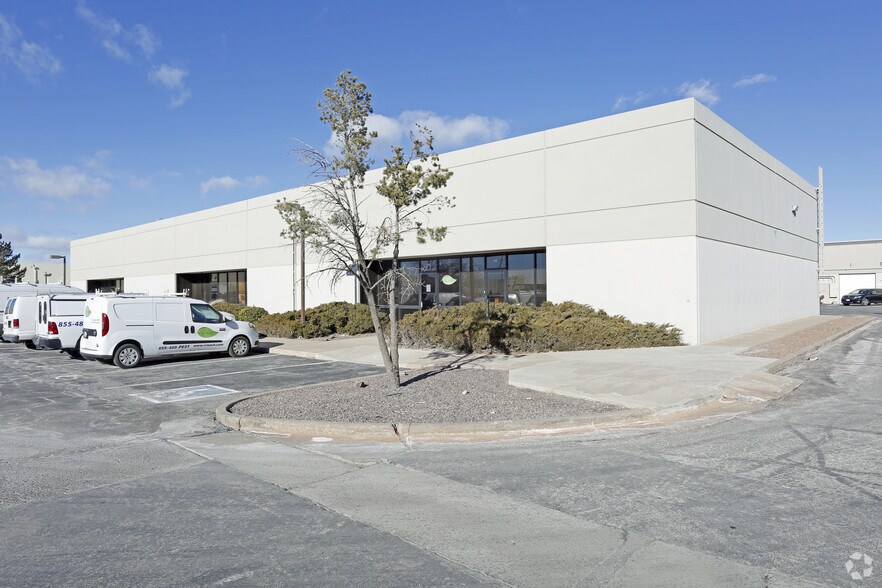 More Photos Of 20100 E 32nd Pky, Aurora Light Manufacturing For Lease