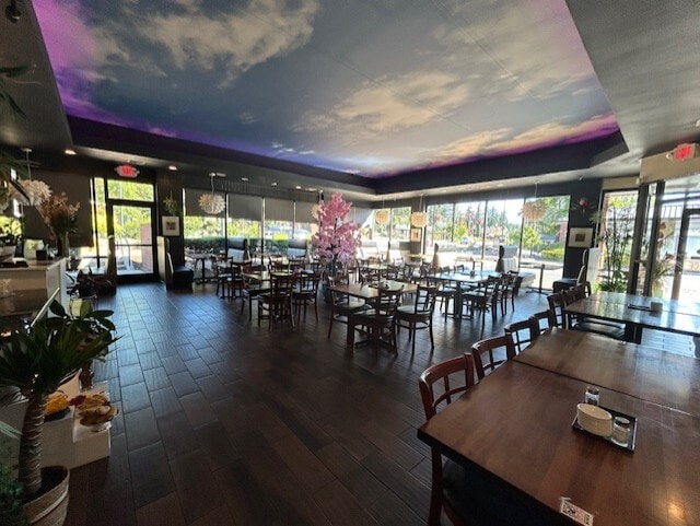 More Photos Of 16000-16118 Boones Ferry Rd, Lake Oswego Restaurant For Sale