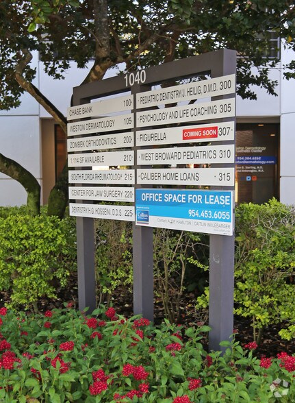 More Photos Of 1040 Weston Rd, Weston Medical For Lease