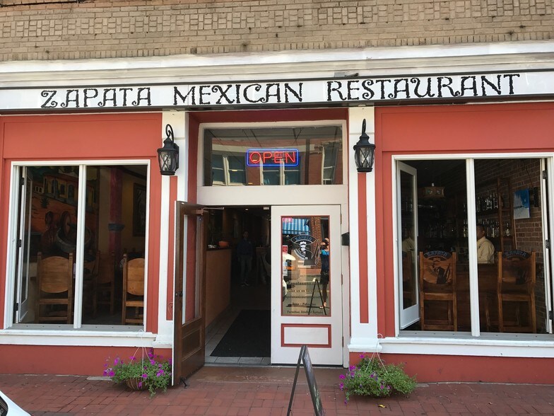 More Photos Of 84 Washington St, Norwalk General Retail For Sale