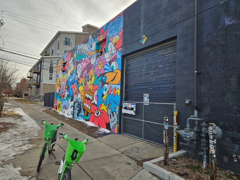 More Photos Of 2990 Larimer St, Denver Warehouse For Lease