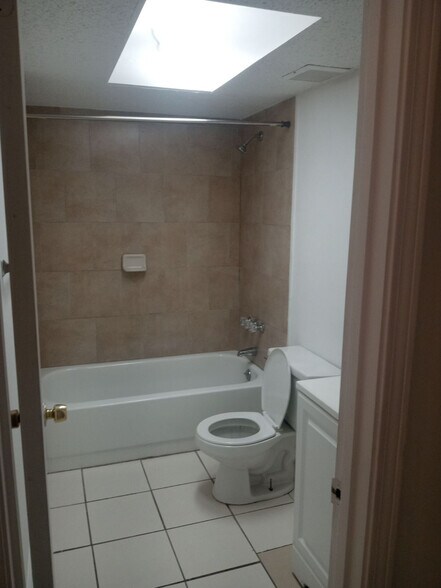 More Photos Of 7619 Indian Lakes Dr and 5126 Ricker Rd, Jacksonville Apartments For Sale