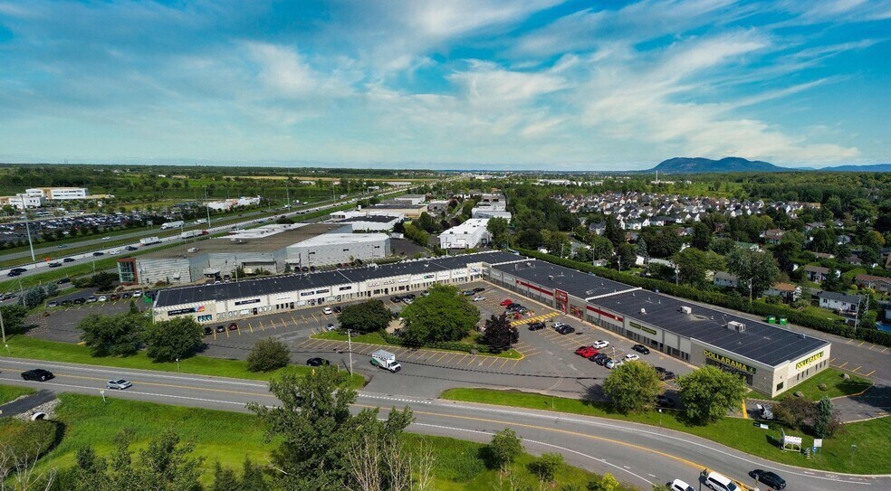 More Photos Of 1999 Rue Nobel, Sainte-julie General Retail For Lease