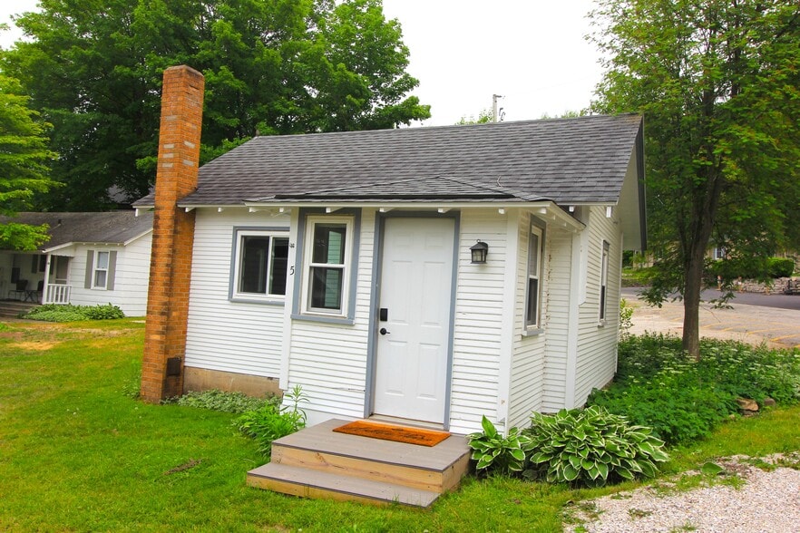 More Photos Of 2375 Maple Dr, Sister Bay Multifamily For Sale