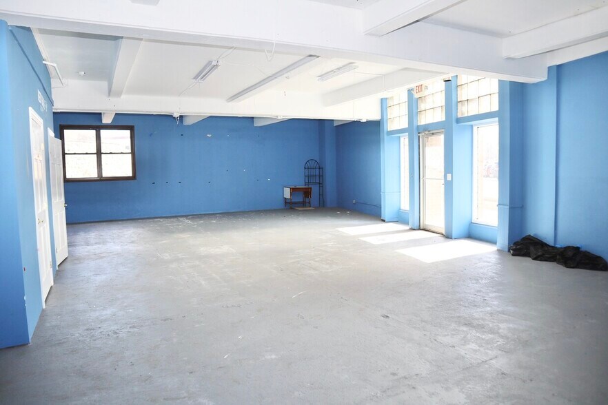 More Photos Of 225 Greenwich Ave, Stamford Manufacturing For Lease