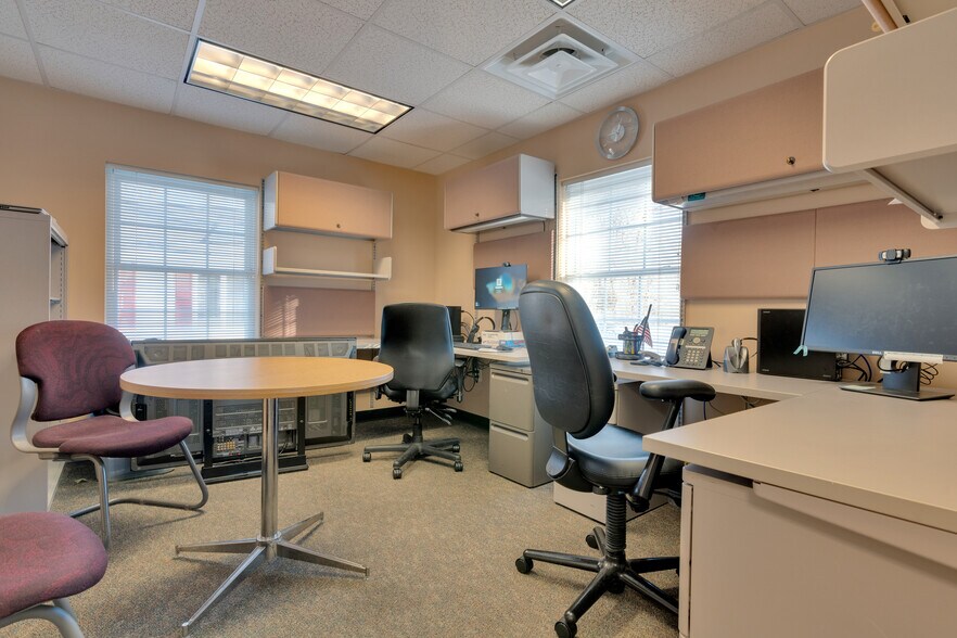 More Photos Of 6 Hampton Rd, Exeter Medical For Sale