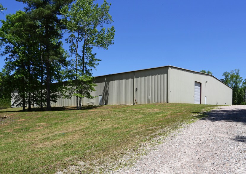 More Photos Of 71 Busch Dr, Lagrange Warehouse For Lease