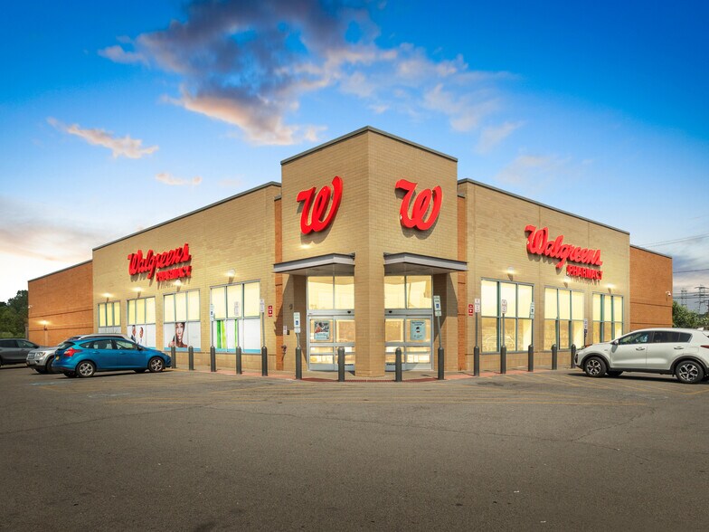 Primary Photo Of 1306 Military Rd, Niagara Falls Drugstore For Sale