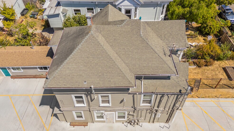 More Photos Of 1062 60th St, Oakland Apartments For Sale