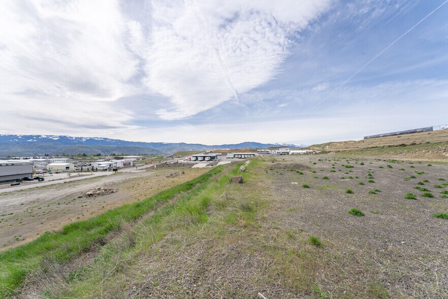 More Photos Of 501 Urban Industrial Way, East Wenatchee Land For Sale