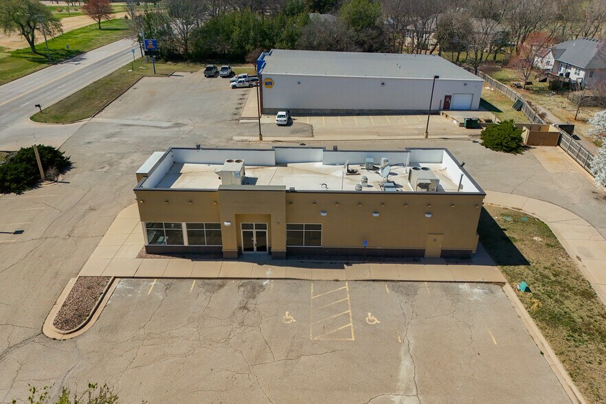 More Photos Of 1403 W 8th St, Wellington Fast Food For Sale