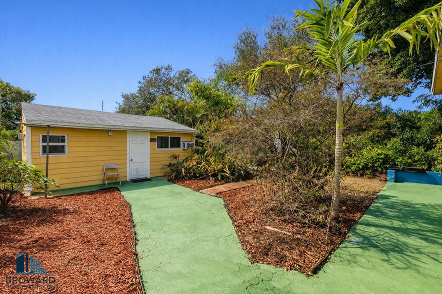 More Photos Of 255 SW 15th St, Dania Beach Apartments For Sale