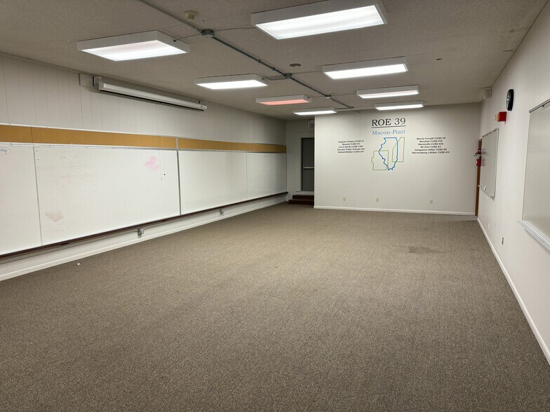 More Photos Of 1690 Huston Dr, Decatur Office For Sale