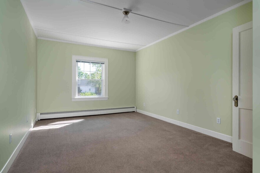 More Photos Of 435 York St, York Office Residential For Sale
