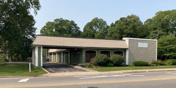Primary Photo Of 435 S Ironwood Dr, South Bend Funeral Home For Sale