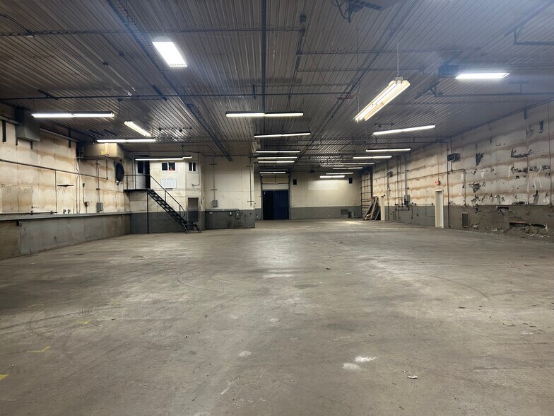 More Photos Of 9350 Shaver Rd, Portage Manufacturing For Lease