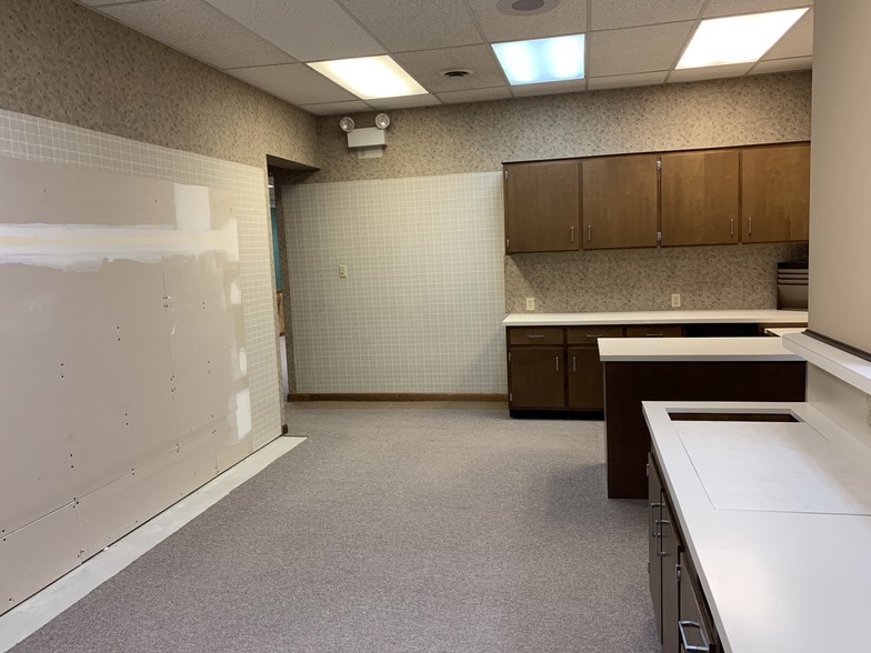 More Photos Of 144 S 8th St, Chambersburg Medical For Lease