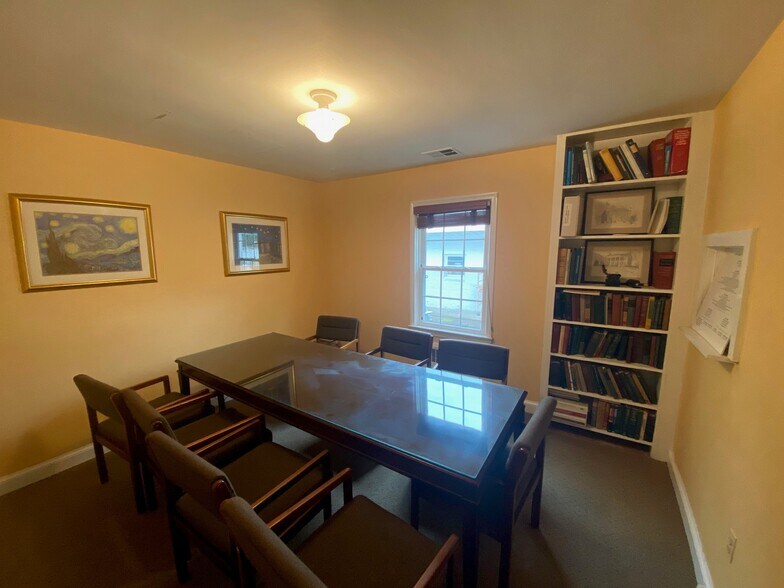 More Photos Of 9009 Sudley Rd, Manassas Office For Lease