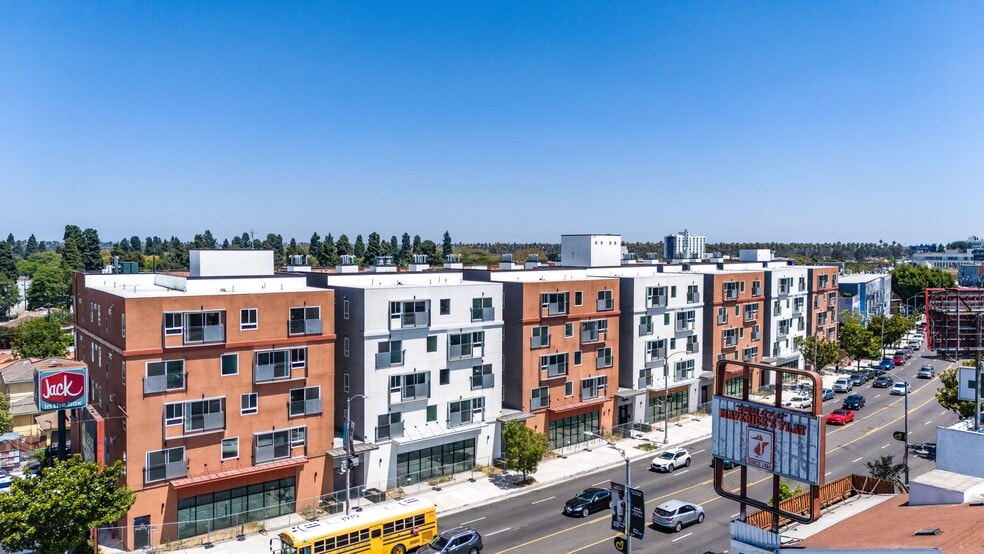 More Photos Of 4242 Crenshaw Blvd, Los Angeles Apartments For Sale