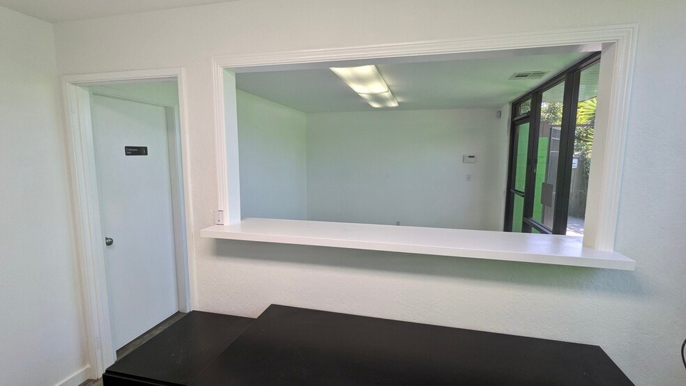 More Photos Of 48 Laurel St, Redwood City Service For Sale