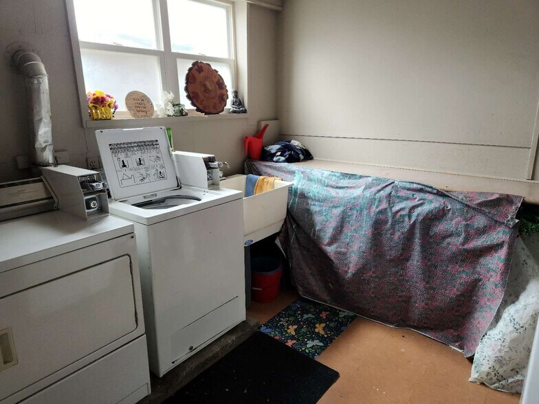 More Photos Of 50 Amherst Av, Toronto Apartments For Sale