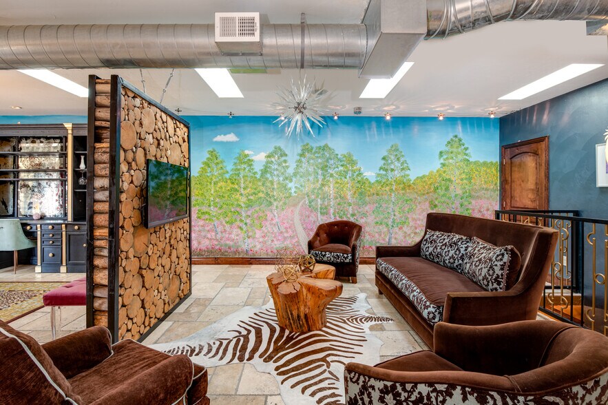 More Photos Of 2150 Curtis St, Denver Storefront Retail Office For Sale