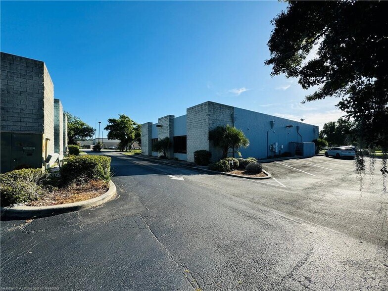 More Photos Of 346 E Royal Palm St, Lake Placid Office For Sale