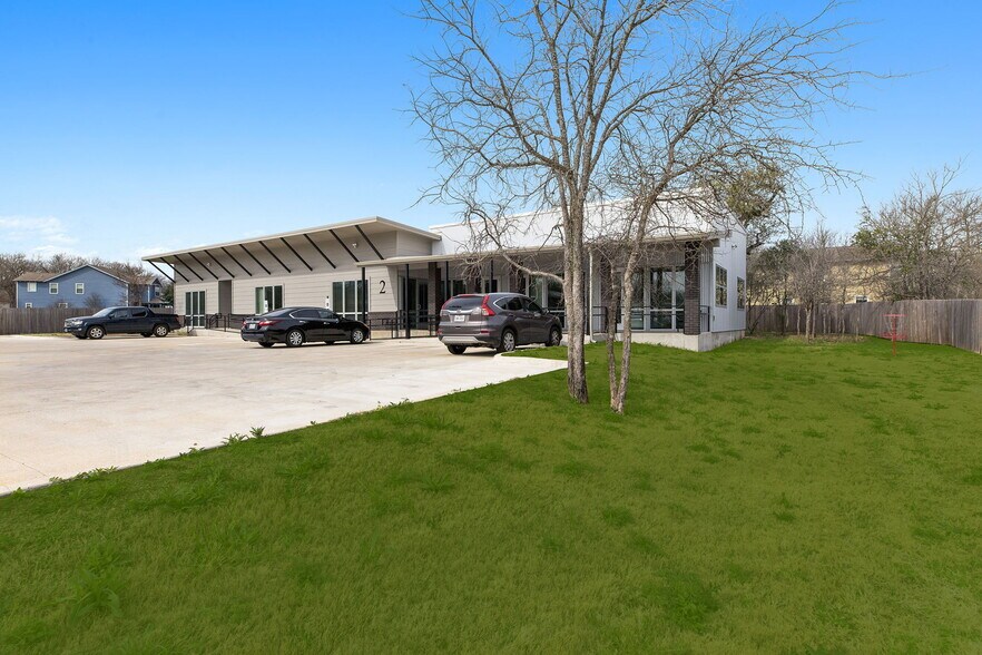 More Photos Of 6000 Menchaca Rd, Austin Unknown For Lease