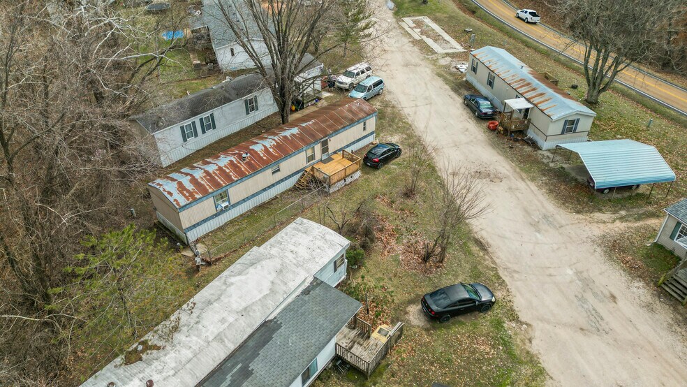 More Photos Of Eastwood Dr, Eldon Manufactured Housing Mobile Home Park For Sale