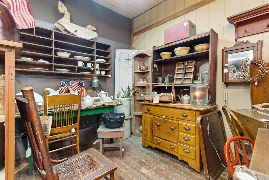 More Photos Of 409 Main St, Greenwood General Retail For Sale