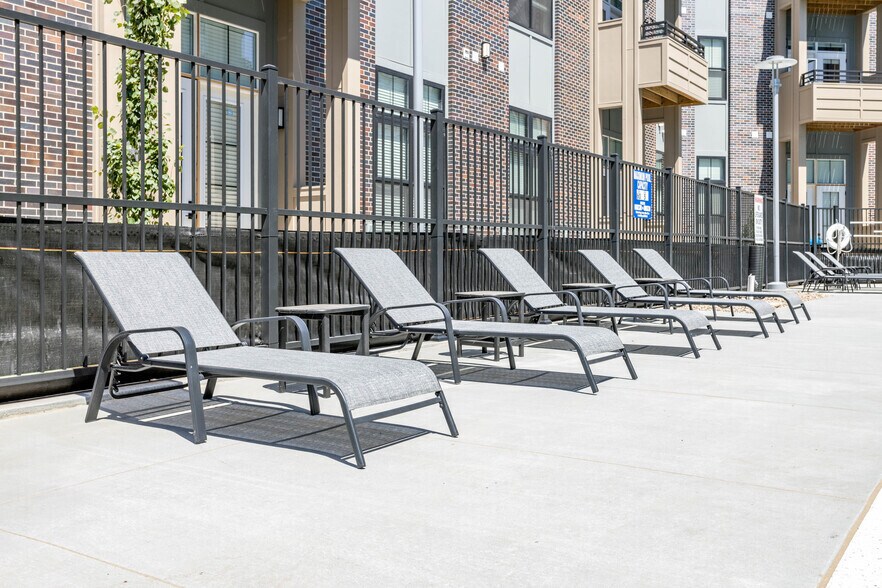 More Photos Of 2112 University Dr, Kearney Apartments For Lease