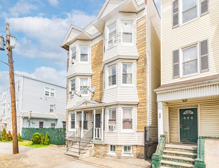 More Photos Of 237 Astor St, Newark Apartments For Sale