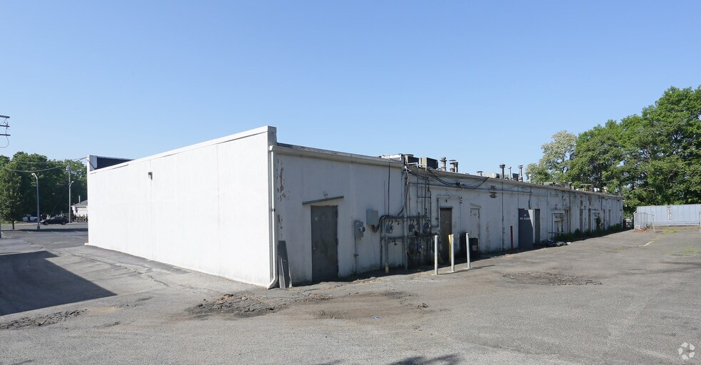 More Photos Of 451 Route 25 A, Miller Place Storefront For Lease