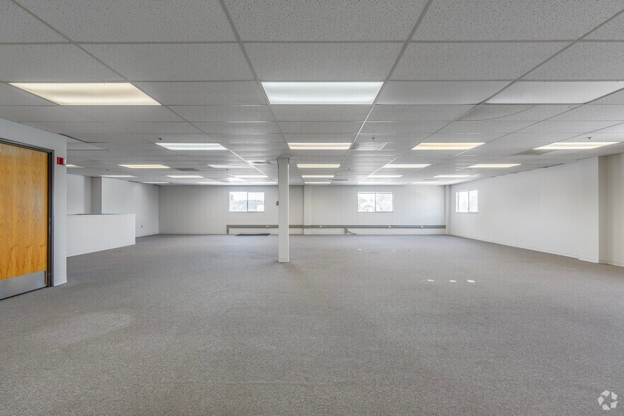 More Photos Of 3700 24th Ave, Forest Grove Office For Sale