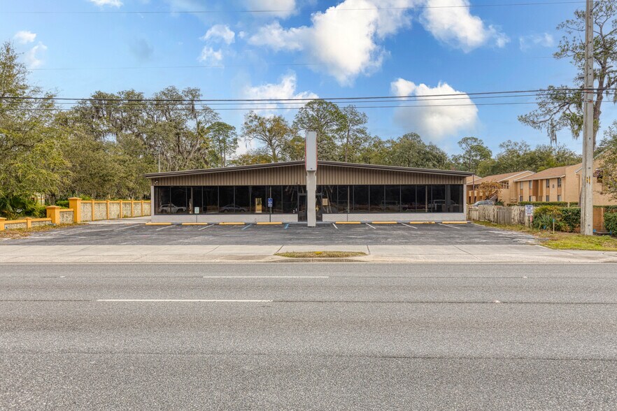 More Photos Of 5953 Roosevelt Blvd, Jacksonville Storefront Retail Office For Lease