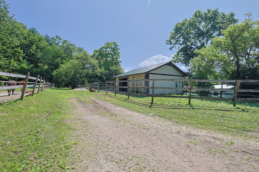 More Photos Of 6940 Rte 209, Kerhonkson Warehouse For Sale