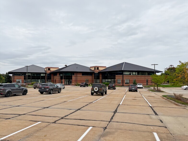 More Photos Of 1601 West Lakes Pky, West Des Moines Coworking Space