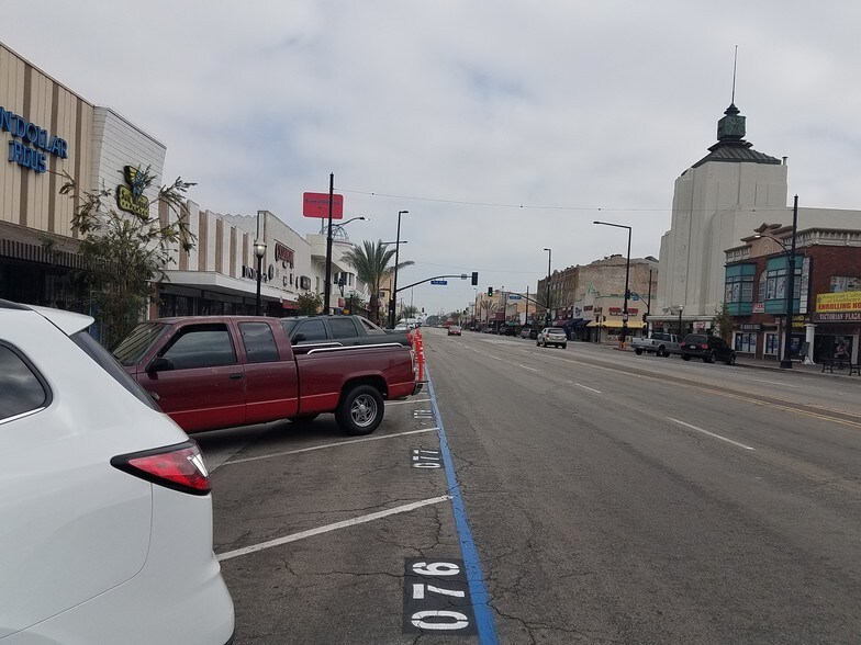 Primary Photo Of 6621-6625 Pacific Blvd, Huntington Park Storefront For Lease